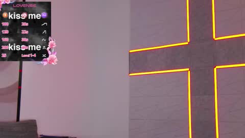 HaileyPeach online show from 12-18-25, 06:36