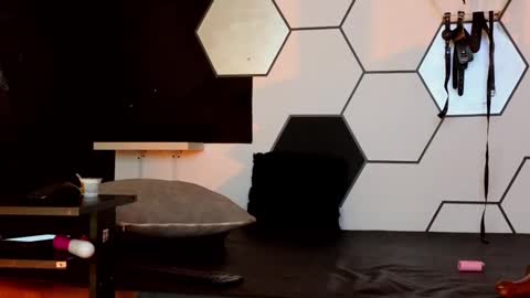 haileycat_ online show from 02-23-25, 02:07