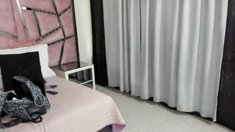 Hailey online show from 10-06-25, 12:02