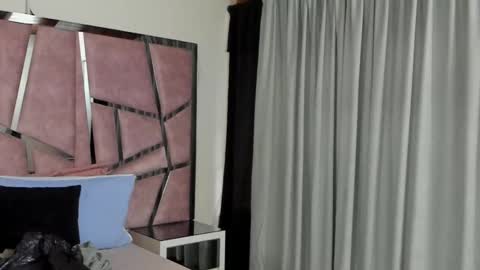 Hailey online show from 10-11-25, 11:53