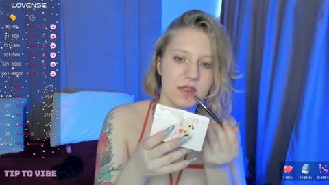 Hailey online show from 02-07-25, 08:33