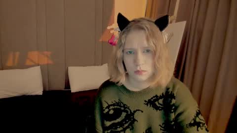 Hailey online show from 03-05-25, 02:03