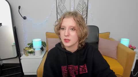 Hailey online show from 09-18-25, 08:49