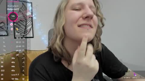 Hailey online show from 02-12-26, 01:06