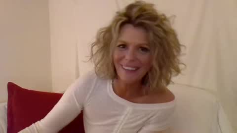 Hailey online show from 12-15-24, 12:51