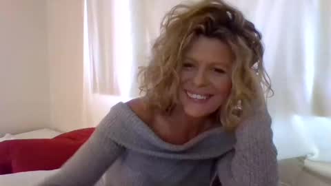 Hailey online show from 12-28-24, 11:16