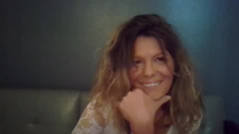 Hailey online show from 10-23-25, 07:45