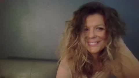 Hailey online show from 12-13-25, 07:40