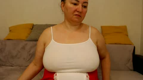 Snapshot of hairy_vi chatting on 06-22-26, 12:24 hairy vicky online show from 06-22-26, 12:24