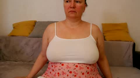 Snapshot of hairy_vi chatting on 06-23-26, 05:27 hairy vicky online show from 06-23-26, 05:27
