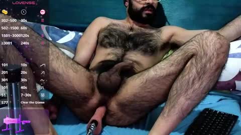 Hairyale online show from 12-31-24, 11:39