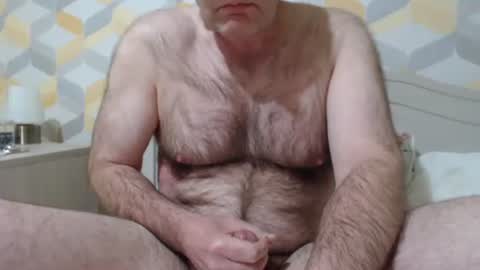 Snapshot of hairyape1 chatting on 04-07-26, 03:34 Hairy male online show from 04-07-26, 03:34