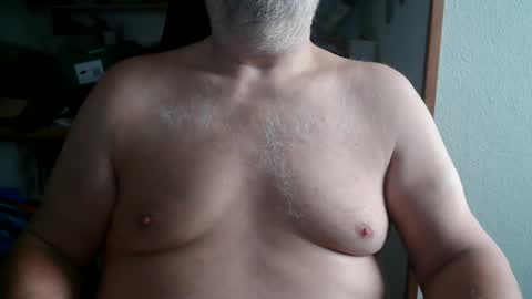 Snapshot of hairyarmpit_lover_1970 chatting on 09-26-25, 06:28 hairyarmpit_lover_1970 online show from 09-26-25, 06:28