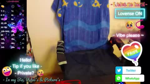 Snapshot of hairyass25yo chatting on 10-14-25, 05:25 Puppy3 StockyDaddiesmusclebearsbeefybigmans online show from 10-14-25, 05:25