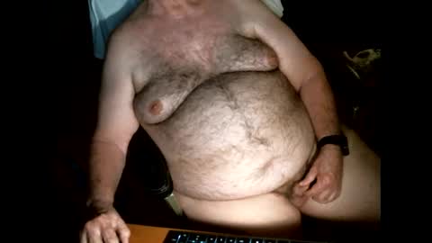 hairybear813 online show from 09-09-25, 05:34