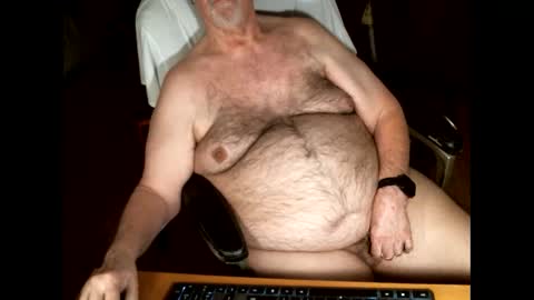 hairybear813 online show from 05-18-26, 11:43