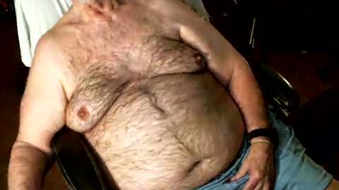 hairybear813 online show from 06-16-26, 11:07