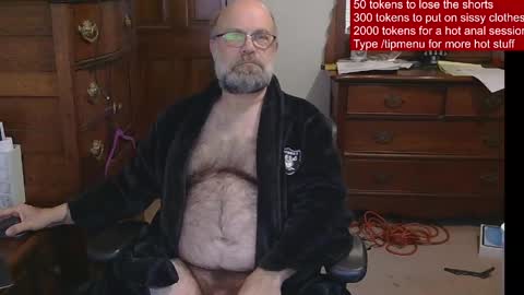 Snapshot of hairydaddybear69 chatting on 06-03-26, 11:35 HairyDaddyBear69 online show from 06-03-26, 11:35