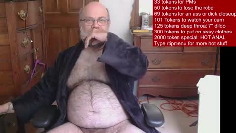 Snapshot of hairydaddybear69 chatting on 06-11-26, 02:04 HairyDaddyBear69 online show from 06-11-26, 02:04