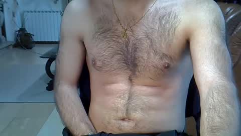 Snapshot of hairydaduncut chatting on 02-19-26, 01:29 hairydaduncut online show from 02-19-26, 01:29