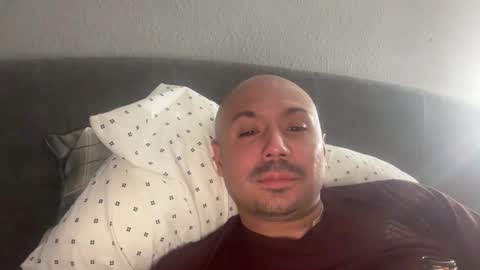 Snapshot of hairyman30000 chatting on 11-18-25, 01:00 hairyman30000 online show from 11-18-25, 01:00