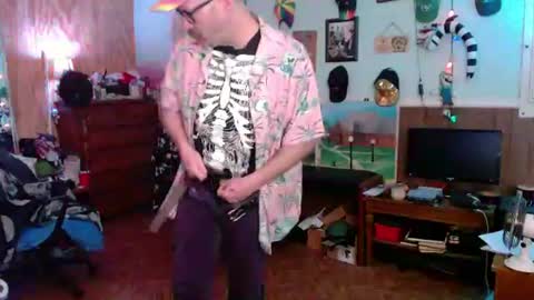 Snapshot of hairyoldperv chatting on 06-28-26, 04:29 Justin online show from 06-28-26, 04:29