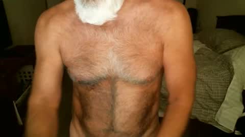 Hairy pecs online show from 04-19-26, 06:56