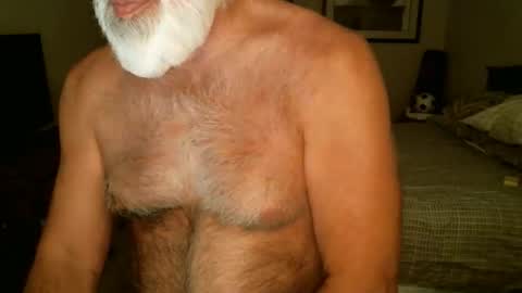 Hairy pecs online show from 04-21-26, 07:36
