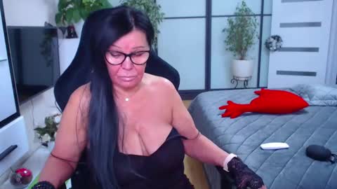 Monika online show from 01-20-25, 12:18