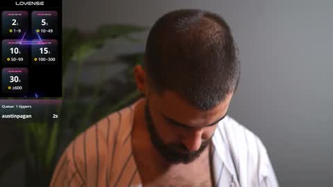 Snapshot of hairyrobxxx chatting on 09-27-25, 05:29 HairyRobXxX online show from 09-27-25, 05:29