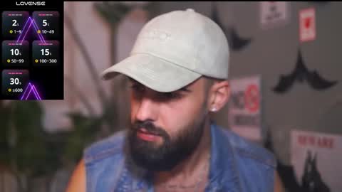 Snapshot of hairyrobxxx chatting on 10-24-25, 03:41 HairyRobXxX online show from 10-24-25, 03:41