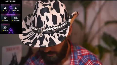 Snapshot of hairyrobxxx chatting on 10-30-25, 05:35 HairyRobXxX online show from 10-30-25, 05:35