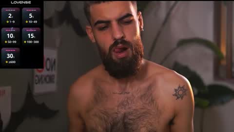 Snapshot of hairyrobxxx chatting on 10-31-25, 02:51 HairyRobXxX online show from 10-31-25, 02:51