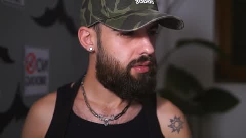 Snapshot of hairyrobxxx chatting on 11-06-25, 05:47 HairyRobXxX online show from 11-06-25, 05:47