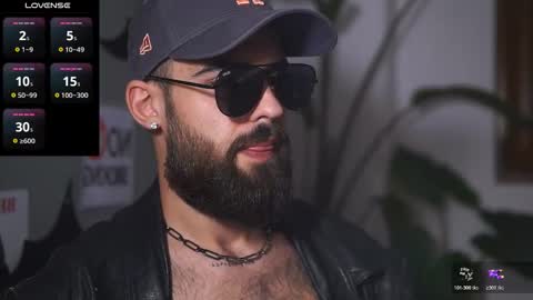 Snapshot of hairyrobxxx chatting on 11-08-25, 07:45 HairyRobXxX online show from 11-08-25, 07:45