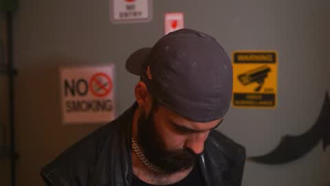 Snapshot of hairyrobxxx chatting on 11-28-25, 10:45 HairyRobXxX online show from 11-28-25, 10:45