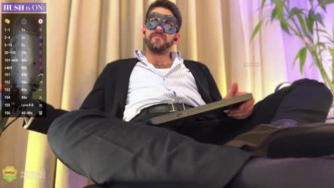 Snapshot of hairyxlmaster chatting on 12-05-24, 02:42 CASHMASTER CARLO online show from 12-05-24, 02:42