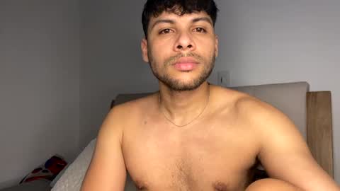 Independent       model  online show from 03-07-25, 04:13