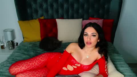 Rose online show from 12-21-24, 09:47