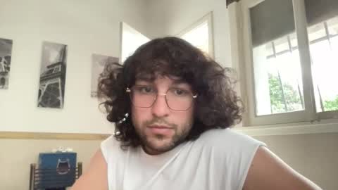 Snapshot of halfblood18 chatting on 10-15-25, 08:53 halfblood18 online show from 10-15-25, 08:53