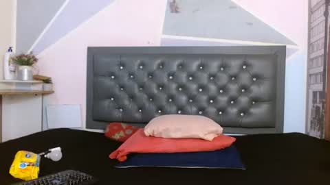 halle_bailey online show from 06-15-26, 08:55