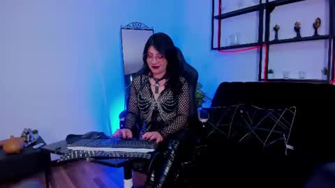 halley_ravenn online show from 07-09-26, 09:08