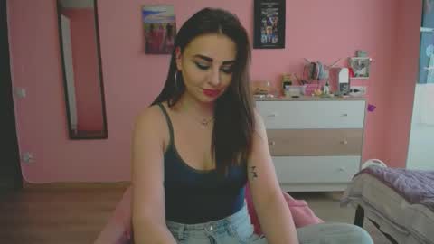 Snapshot of halleyg chatting on 04-22-26, 11:45 Ann online show from 04-22-26, 11:45