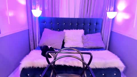 Halls Red online show from 01-09-25, 12:35