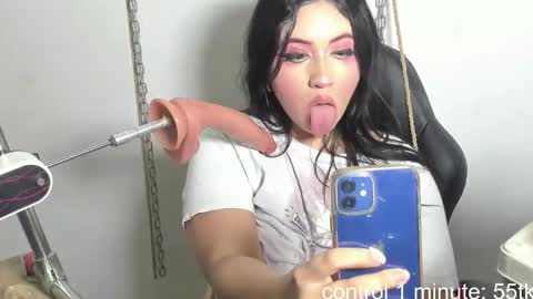 Snapshot of hally_berry___ chatting on 11-28-25, 01:41 Hally online show from 11-28-25, 01:41