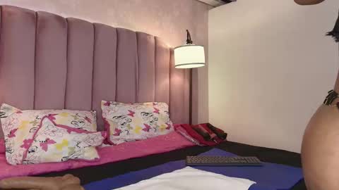  Hally Bans  online show from 04-11-26, 01:59