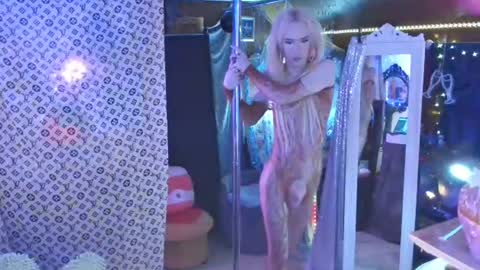 halovalentine online show from 02-26-25, 12:05