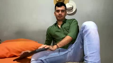 hamiltong12 online show from 11-18-25, 03:34