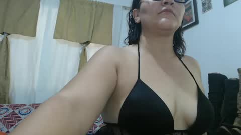 Snapshot of hammer9247 chatting on 09-11-25, 04:40 hammer9247 online show from 09-11-25, 04:40