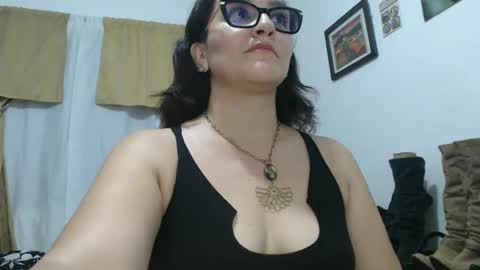 Snapshot of hammer9247 chatting on 10-01-25, 10:49 hammer9247 online show from 10-01-25, 10:49